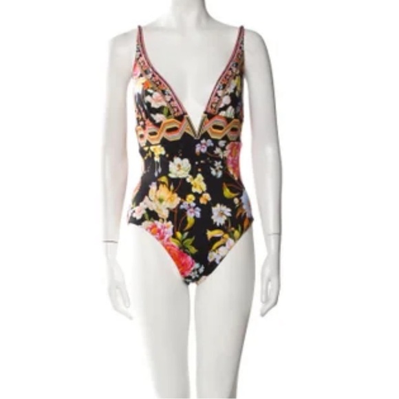 Camilla swimsuit Xs - Picture 4 of 8